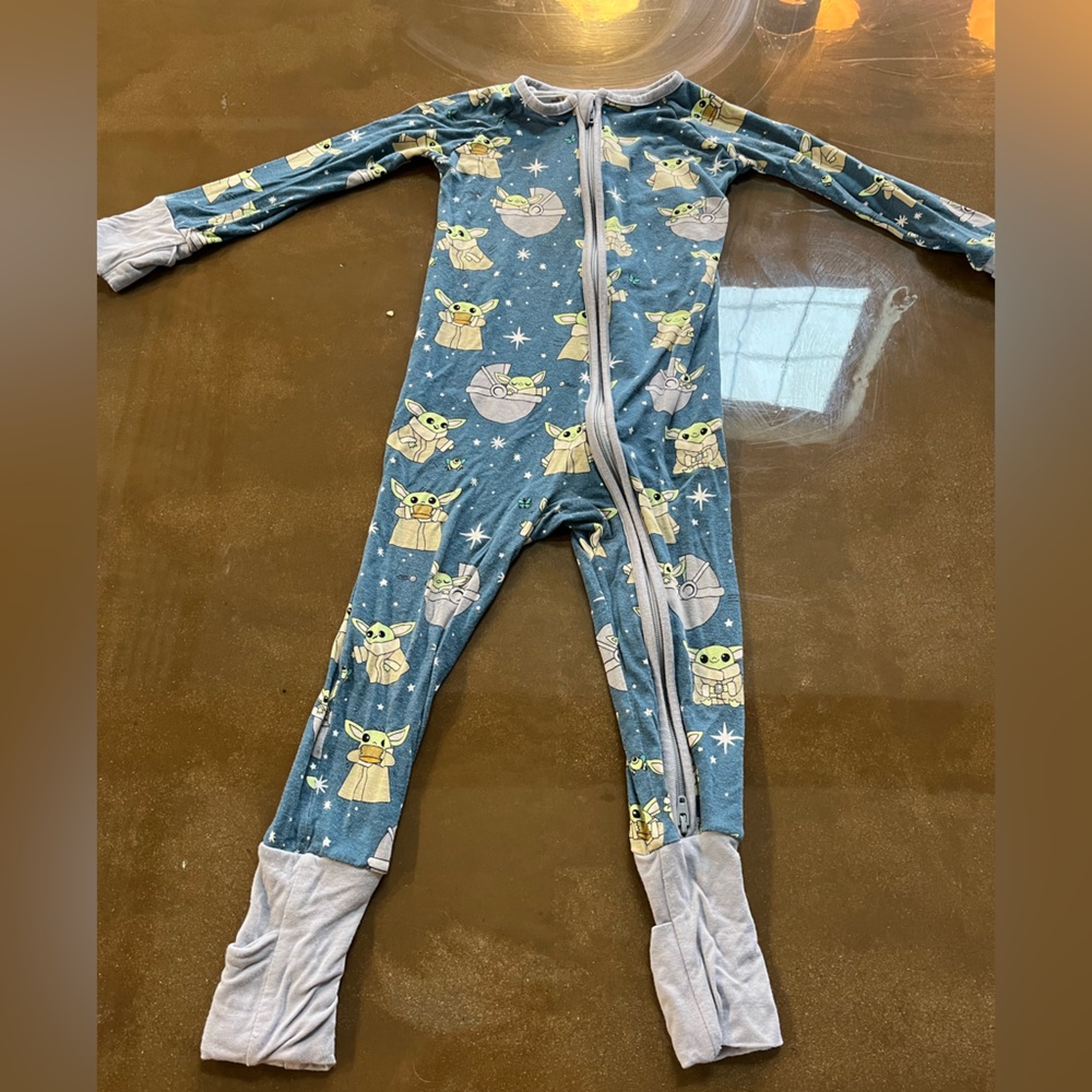 Little sleepies zippy star wars 12-18 m